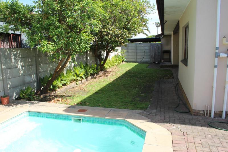 5 Bedroom Property for Sale in Goodwood Estate Western Cape